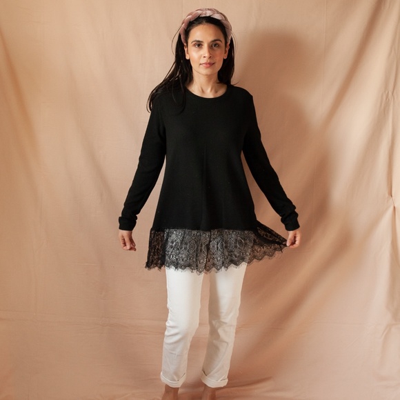 Sweater Tunic with lace details - Picture 1 of 2